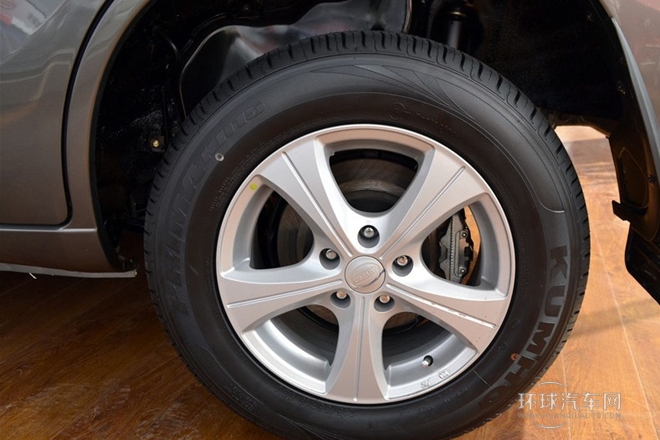 2012款 1.6L 手動5門豪華型