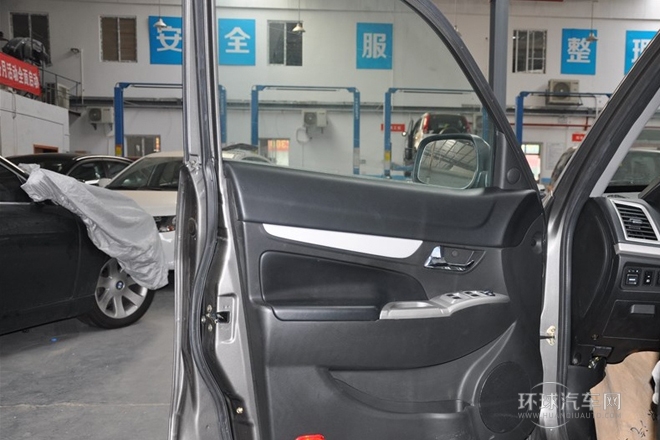 2013款 1.8L 自動5門舒適型