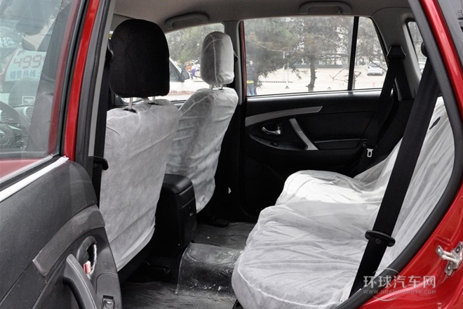 2013款 1.8L 自動5門標準型