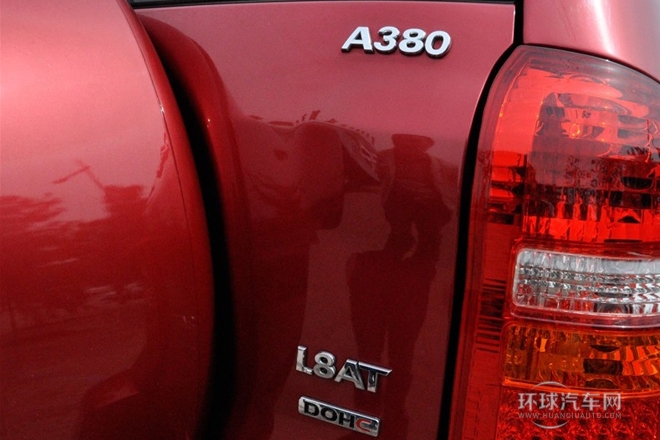 2013款 1.8L 自動5門標準型