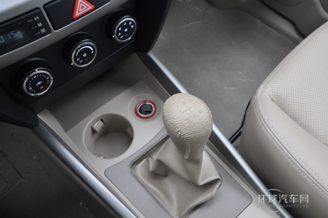 2013款 1.6L 手動5門舒適型