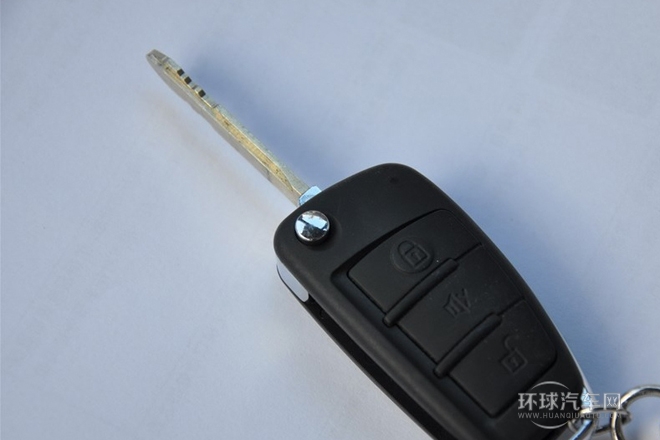 2013款 1.6L 手動(dòng)5門標(biāo)準(zhǔn)型