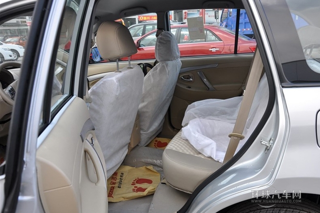 2013款 1.6L 手動5門標準型