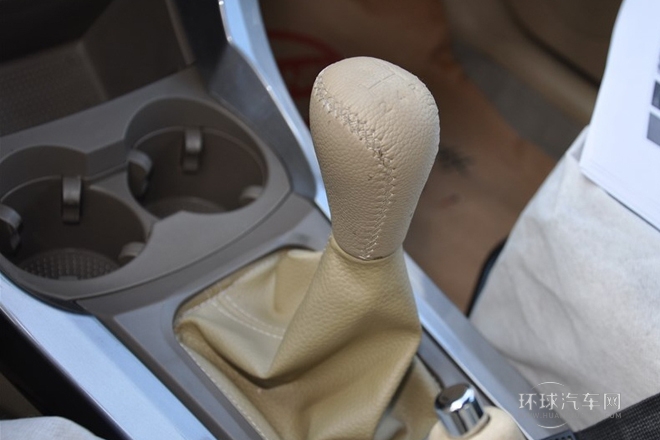 2013款 1.6L 手動5門標準型