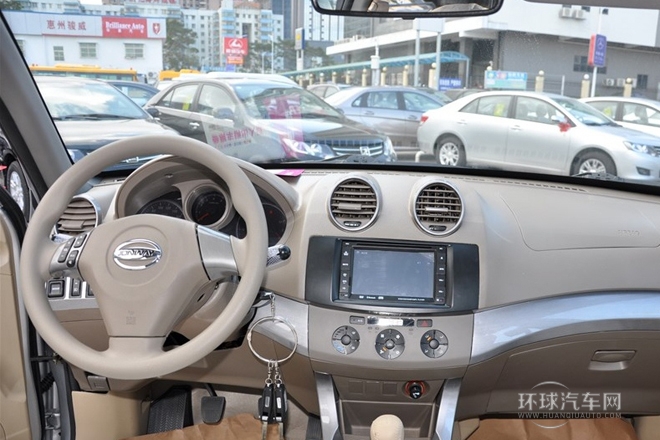 2013款 1.6L 手動5門標準型