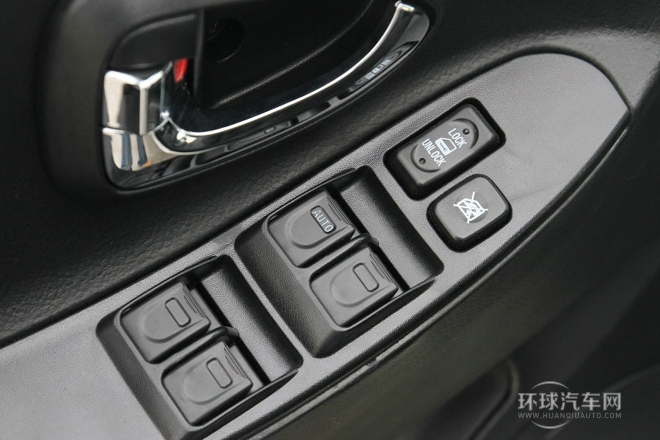 2012款 改款 1.8L 自動(dòng)標(biāo)準(zhǔn)型