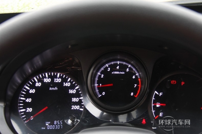 2012款 1.8L 自動豪華型