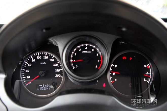 2012款 1.8L 自動(dòng)舒適型