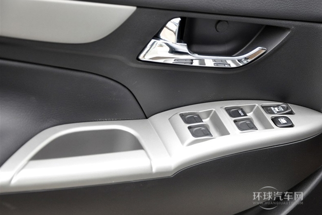 2012款 1.6L 手動天窗型