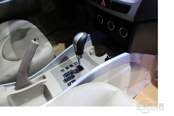 2013款 1.8L 自動(dòng)標(biāo)準(zhǔn)型