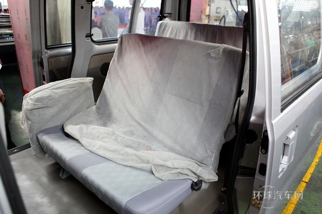 2012款 1.1L基本型