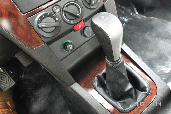 2012款 1.5L 手動(dòng)