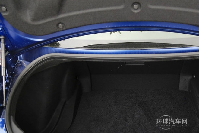 2015款 3.8T 動感酷黑內飾版