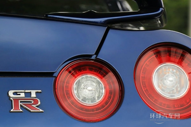 2015款 3.8T 動感酷黑內飾版