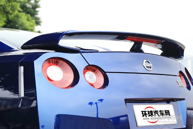 2015款 3.8T 動(dòng)感酷黑內(nèi)飾版