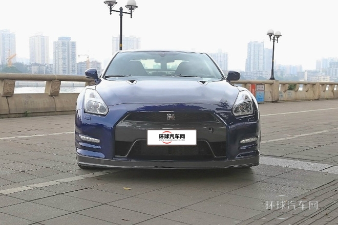 2015款 3.8T 動(dòng)感酷黑內(nèi)飾版