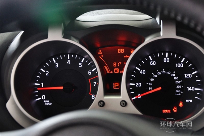 2012款 1.6T 自動 SV 領先款