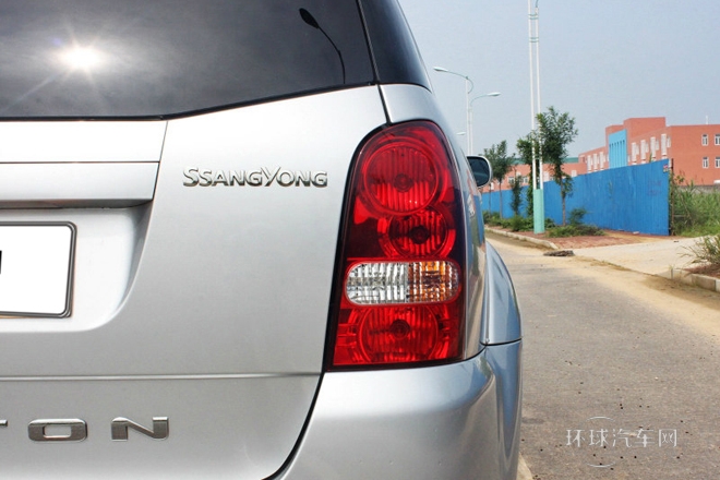 2011款 2.0T 兩驅精英導航版