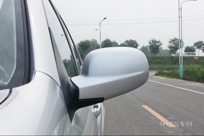 2011款 2.0T 兩驅精英導航版