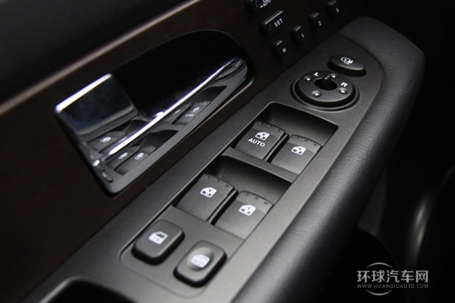 2011款 2.0T 四驅豪華導航版