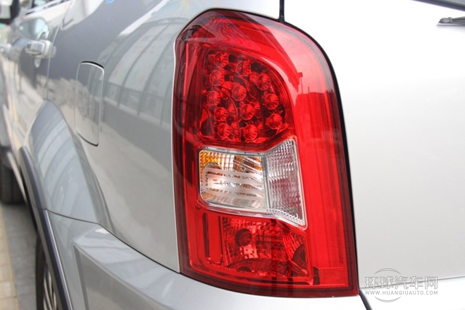 2011款 2.0T 四驅(qū)豪華導(dǎo)航版