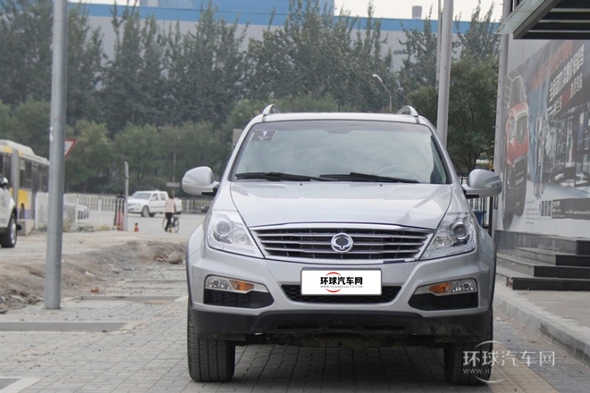 2011款 2.0T 四驅(qū)豪華導(dǎo)航版