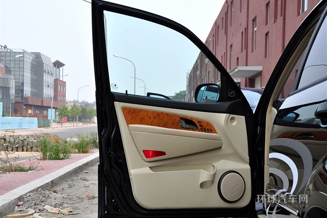 2011款 3.2L 四驅(qū)豪華導航版