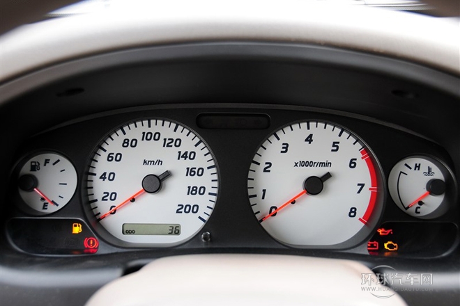 2011款 2.4L汽油四驅標準型