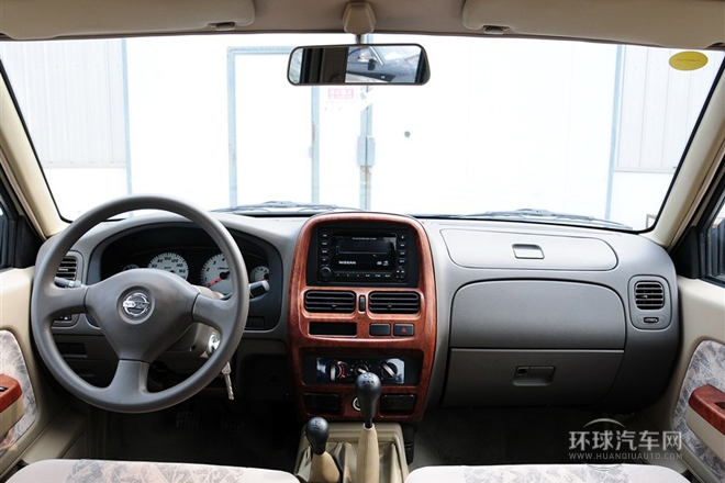 2011款 2.4L汽油四驅標準型