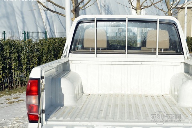 2011款 2.4L汽油四驅高級型