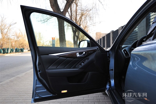 2014款 3.7L 豪華運動版