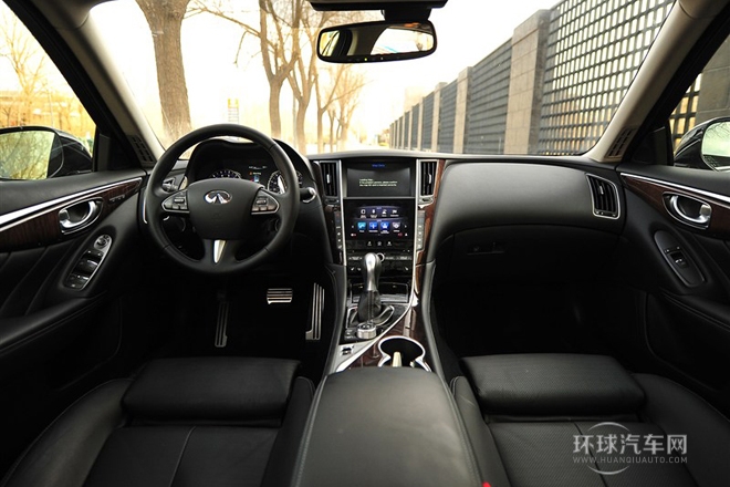 2014款 3.7L 豪華運(yùn)動(dòng)版