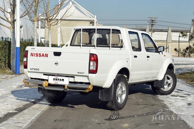 2011款 2.4L汽油四驅高級型