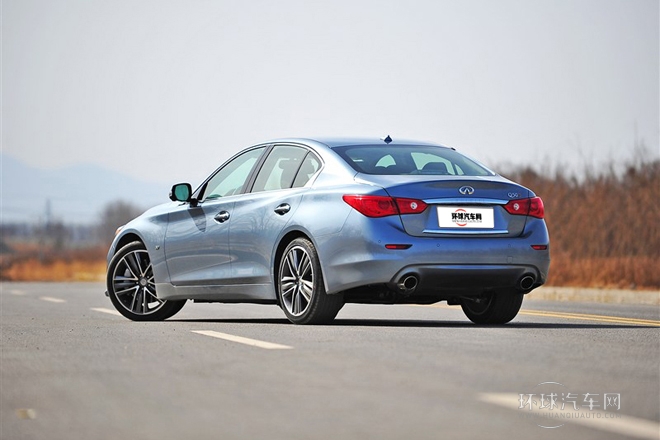 2014款 3.7L 豪華運(yùn)動(dòng)版