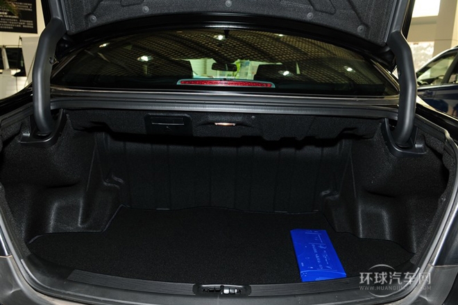 2012款 3.6 CW700L加長版