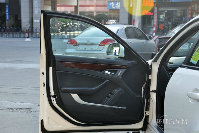 2012款 3.0L 豪華運動版