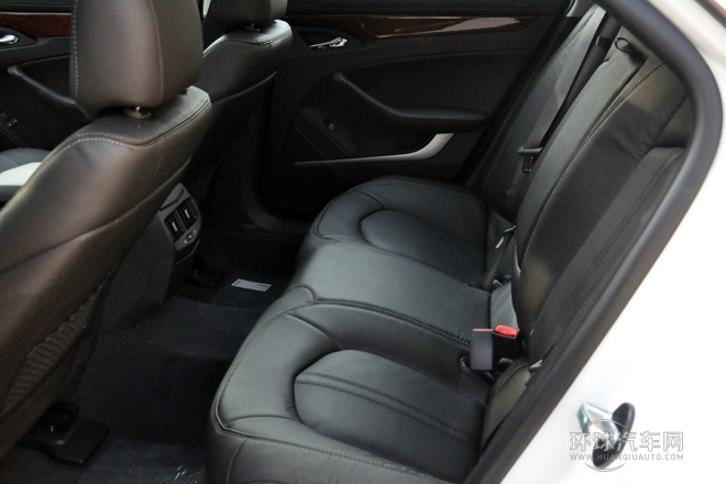 2012款 3.0L 豪華運(yùn)動(dòng)版