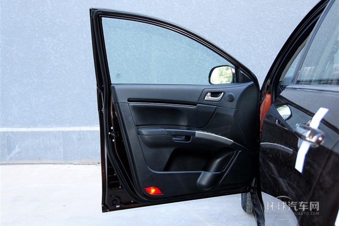 2013款 兩廂 1.5L 手動尊貴型