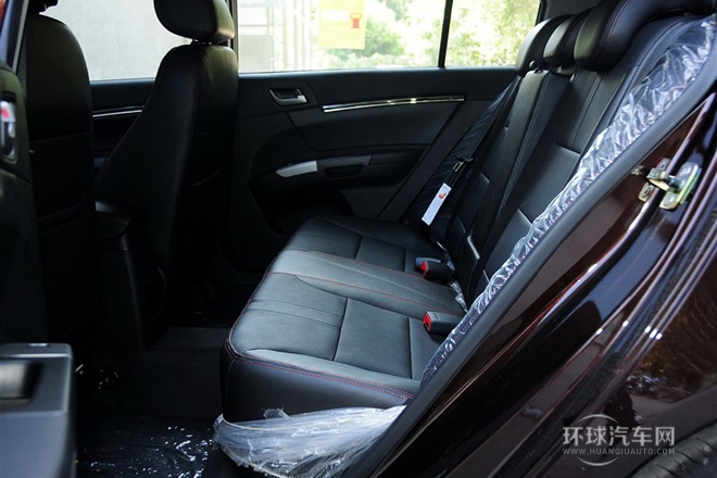 2013款 兩廂 1.5L 手動(dòng)尊貴型