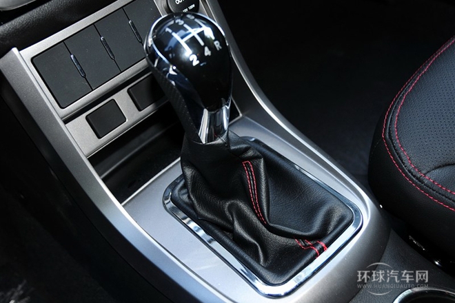 2013款 兩廂 1.5L 手動尊貴型