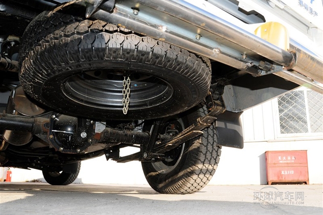 2013款 2.4L汽油兩驅(qū)高級(jí)型