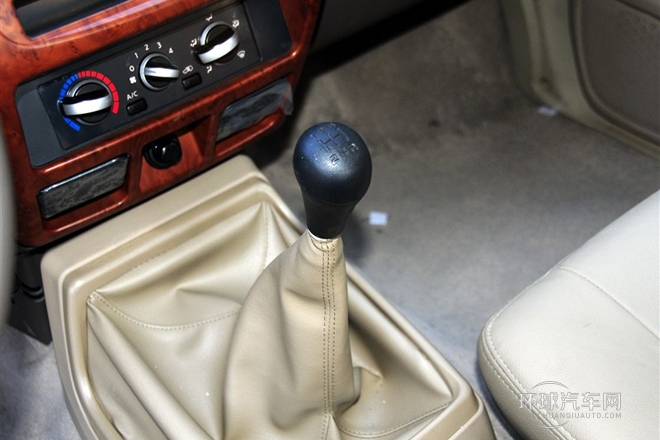 2013款 2.4L汽油兩驅高級型