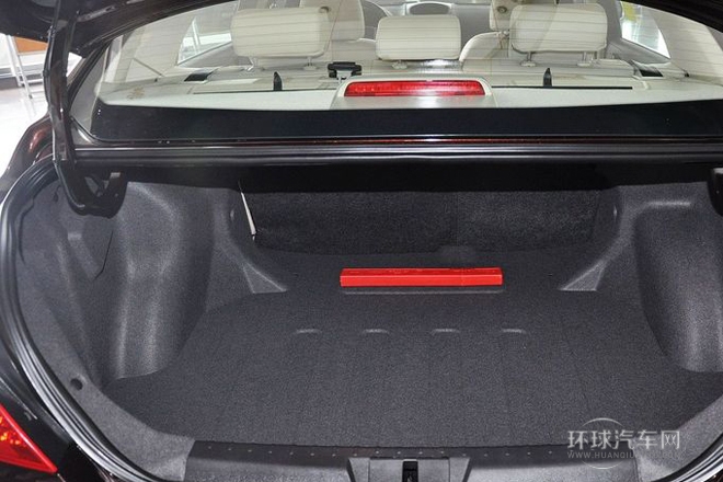 2013款 兩廂 1.8L CVT尊貴型