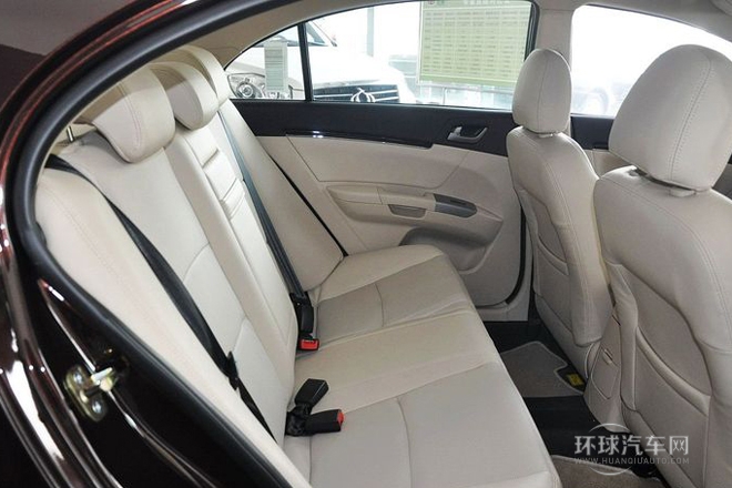 2013款 兩廂 1.8L CVT尊貴型