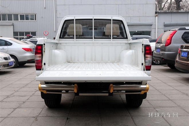 2013款 2.4L汽油四驅標準型