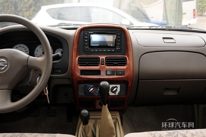 2013款 2.4L汽油四驅標準型