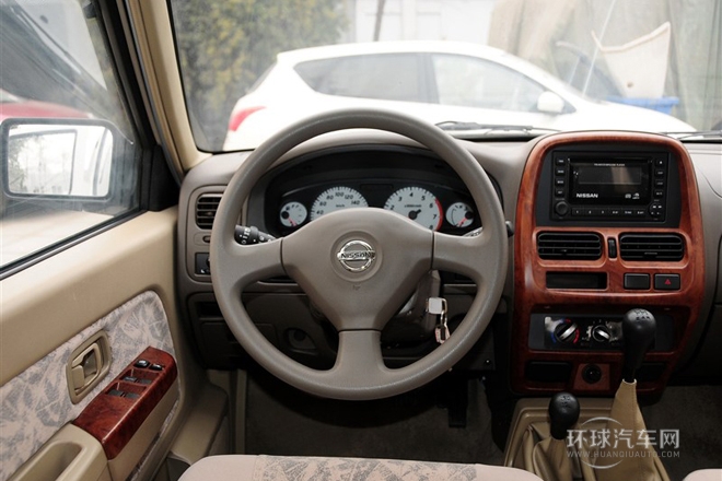 2013款 2.4L汽油四驅(qū)標(biāo)準(zhǔn)型