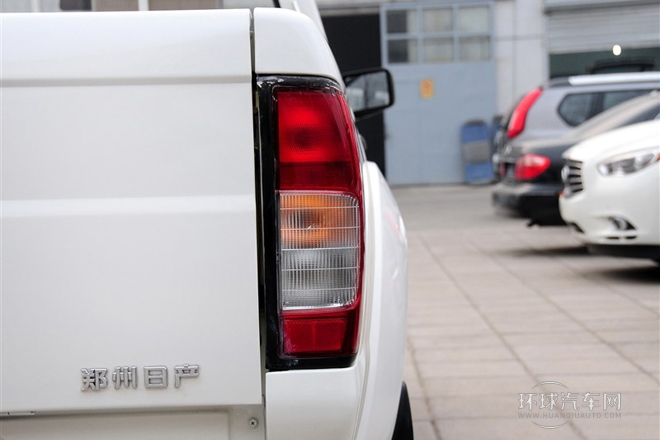 2013款 2.4L汽油四驅標準型