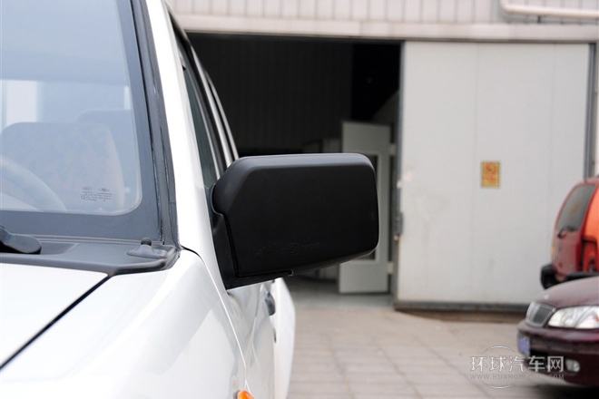 2013款 2.4L汽油四驅(qū)標(biāo)準(zhǔn)型