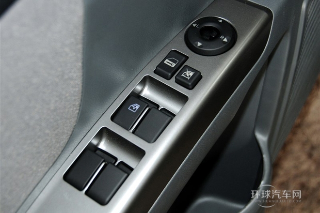 2013款 三廂 1.5L 手動進(jìn)取型